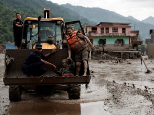 Death toll from Nepal flood hits 1,222, nearly 5,000 still missing