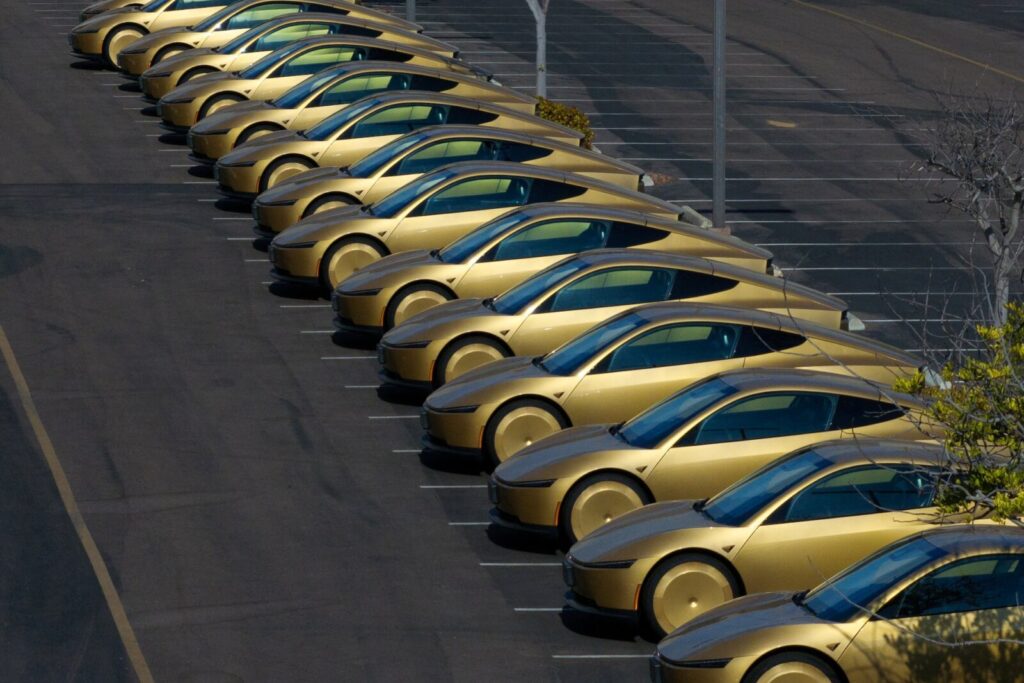 Tesla to start selling Cybercabs by end of year
